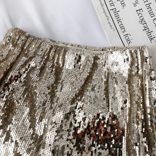 Aktuális női széles modell nadrág magas derékkal és flitterekkel