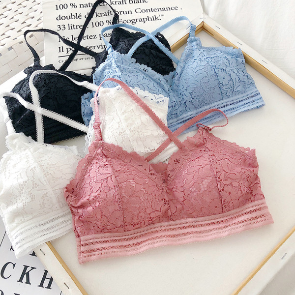 Női csipke mellszobor vékony összefonódó pántokkal és V-nyakkal