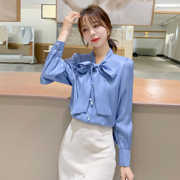 Női sifon ing szalaggal és gyöngyökkel