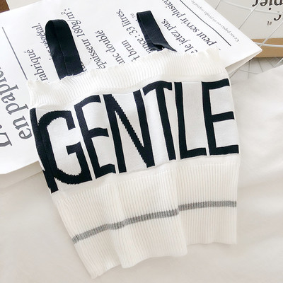 Jacquard női felső, hímzett feliratokkal és széles pántokkal