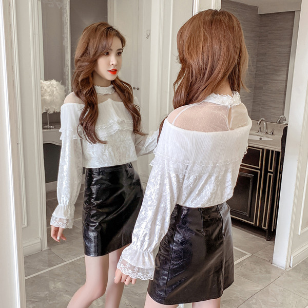 Női bársony ing csipkével és hosszú ujjal