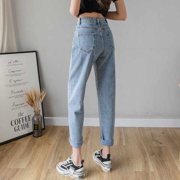 Alkalmi női farmer új modellje, magas derékkal és gombokkal