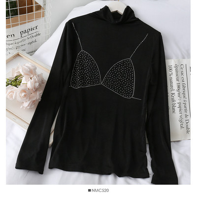 Modern női blúz pólógallérral, hosszú ujjal és rátéttel