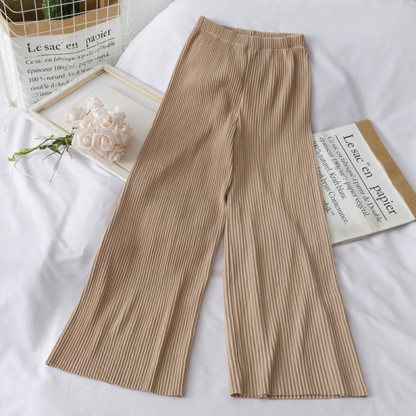 Aktuális női hajtogatott nadrág széles modell, magas derékkal