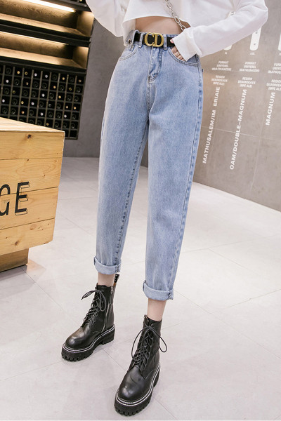 Női farmer magas derékkal és zsebekkel - egyenes modell