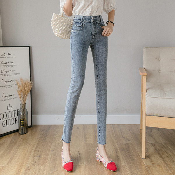 Alkalmi női farmer magas derékkal és zsebekkel - Vékony modell