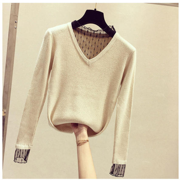 Őszi női blúz csipkével, spitz nyakkivágással