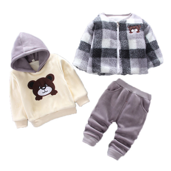 Három részes gyerekkészlet fiúknak mackóhímzéssel