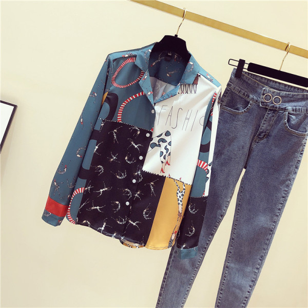 Moteriški pavasariniai marškiniai su spalvingomis aplikacijomis ir klasikine apykakle