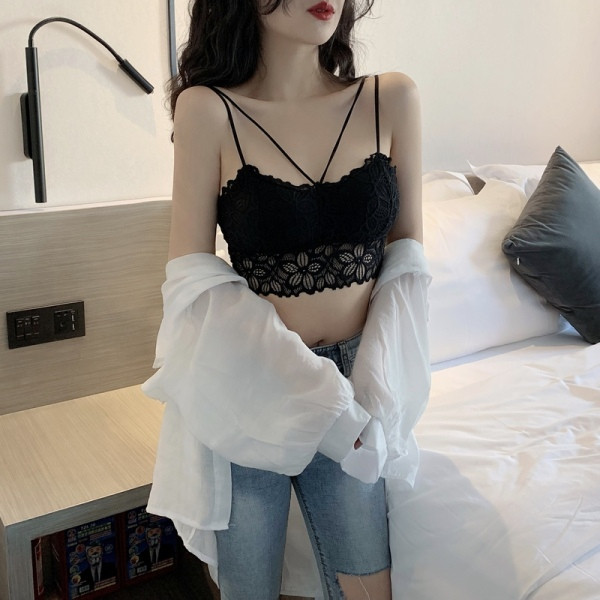 Modern női melltartó csipkével és dupla pánttal