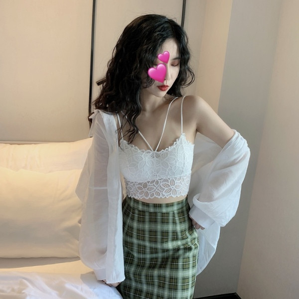 Modern női melltartó csipkével és dupla pánttal