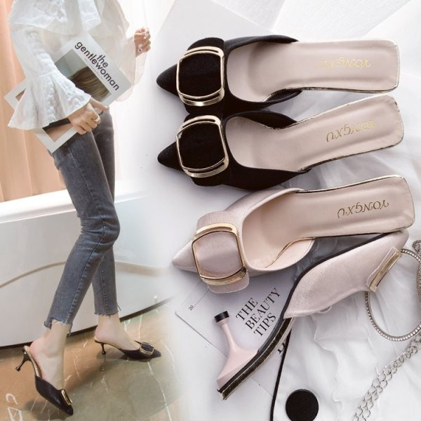 Sieviešu elegantas čības ar zemu plānu papēdi un sprādzi