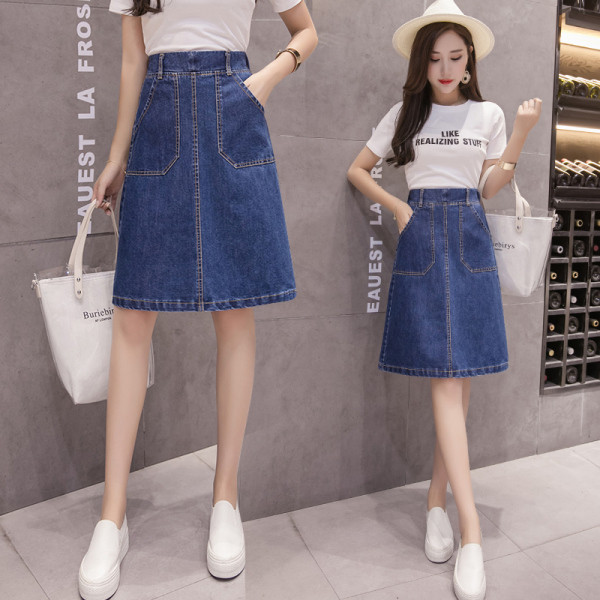 Modernus moteriškas džinsinis sijonas aukštu juosmeniu ir kišenėmis