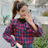 Stílusos női kockás ing fürtökkel és hosszú ujjakkal