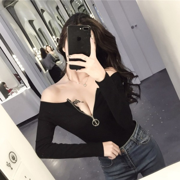 Testre szabott női blúz leejtett ujjakkal és cipzárral