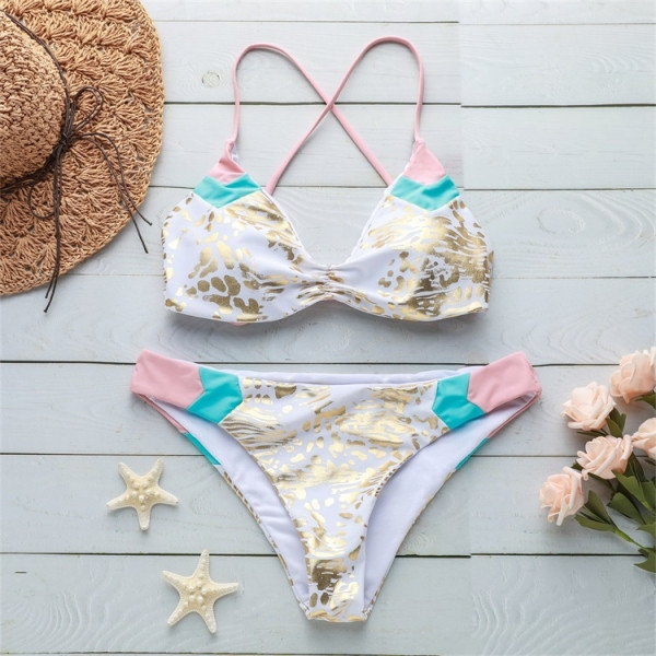 Moteriškas dviejų dalių maudymosi kostiumėlis su kryžminiais dirželiais nugaroje