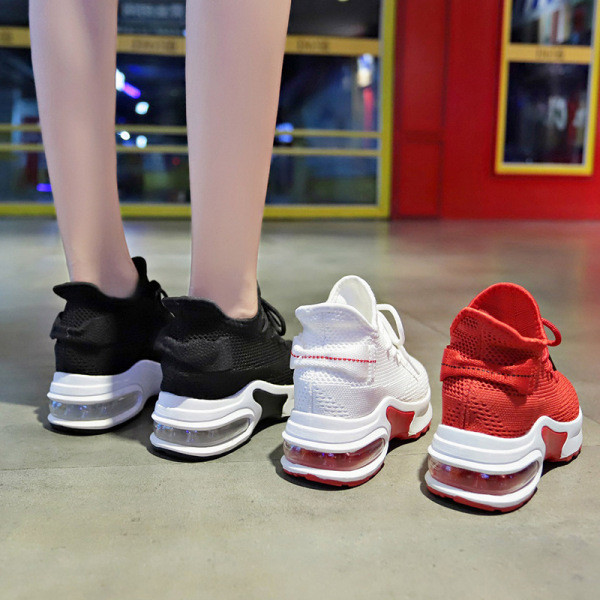 Jauns atsperu tekstila kedu modelis ar gaisa kameru