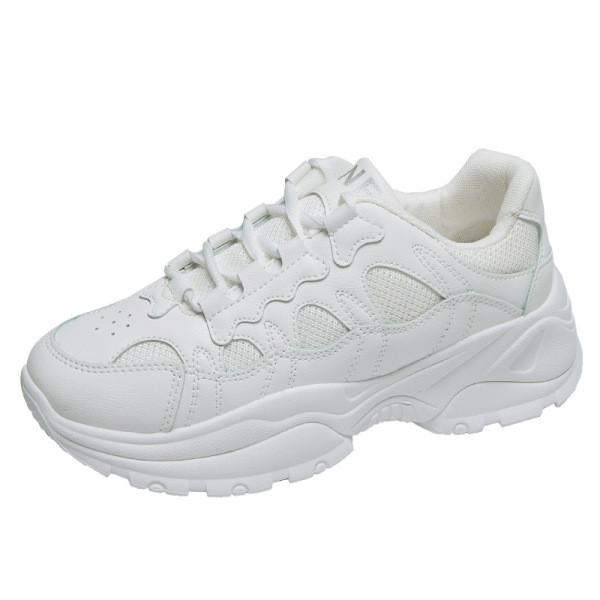 Moteriški laisvalaikio sportbačiai iš eko odos ir tekstilės šiurkščiu padu