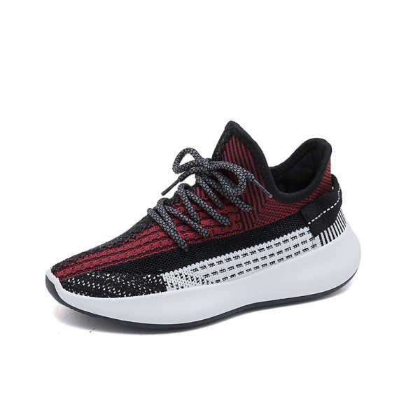 Ikdienas pavasara kedas no tekstila ar mežģīnēm