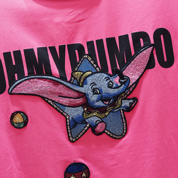 Tricou dama cu aplicatie colorata si decolteu blond