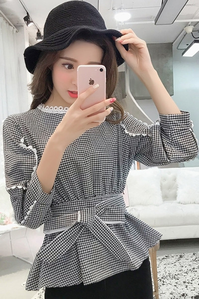 Moodne naiste ruuduline särk paela ja 3/4 varrukatega