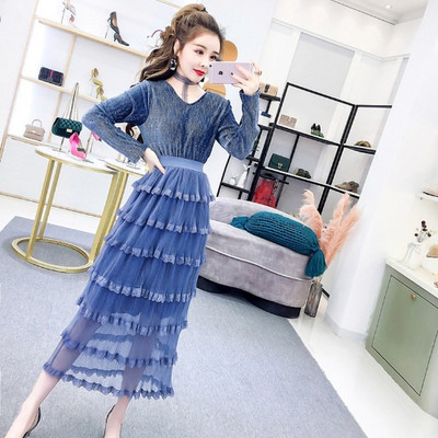 Vintage sieviešu mežģīņu kleita ar lokām