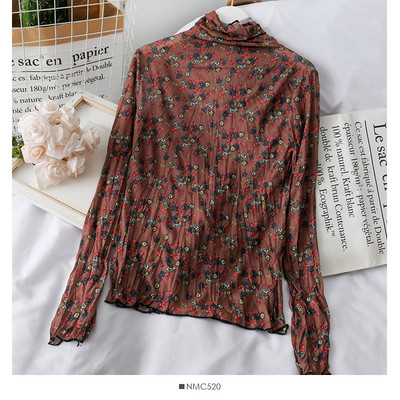 Tavaszi női blúz magas gallérral és virágmintával