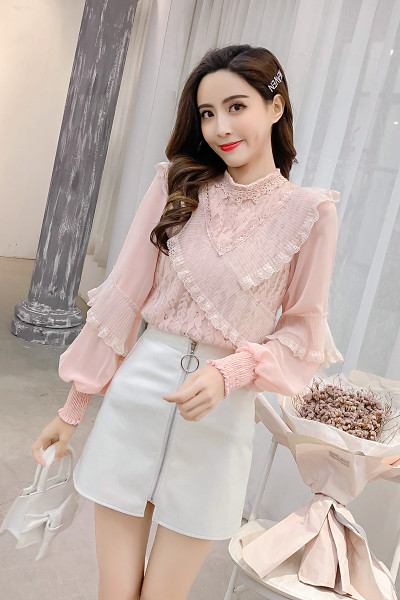 Alkalmi női ing magas gallérral és csipkével