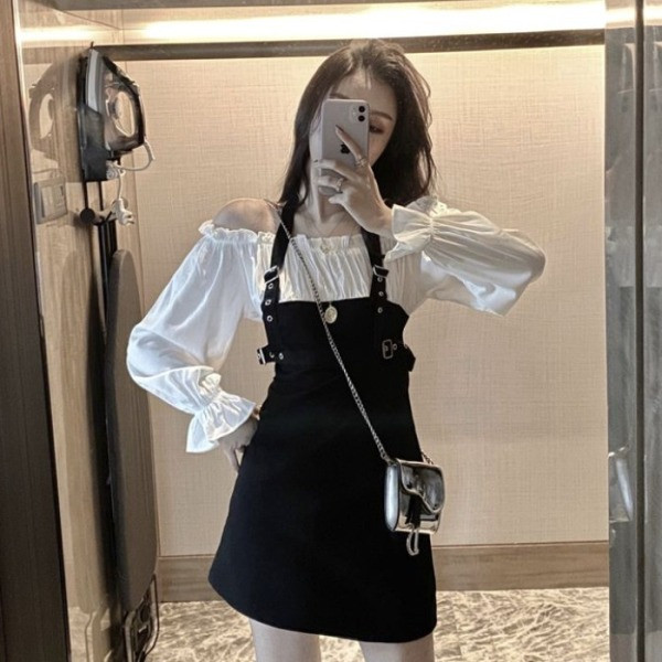 Moderna sieviešu īsā kleita ar garām piedurknēm un nolaižamām piedurknēm