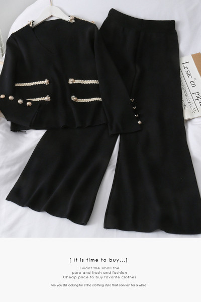 Naiste vabaaja õhukese kudumi komplekt, sealhulgas kampsun ja laiad püksid