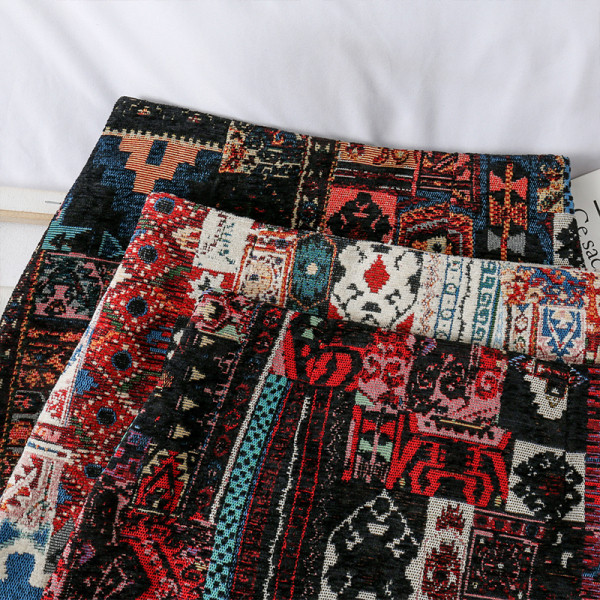 Стилна дамска къса пола с цветен десен и висока талия