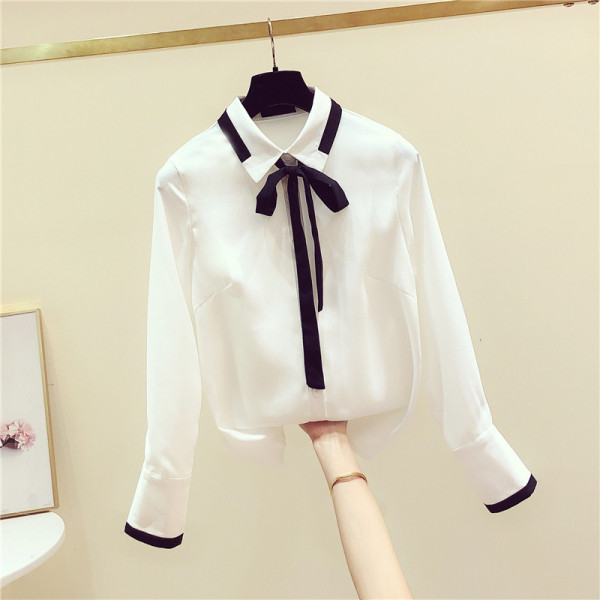 Дамска модерна риза с панделка на яката в бял цвят 