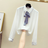 Sieviešu moderns krekls ar lentīti uz apkakles retro stilā