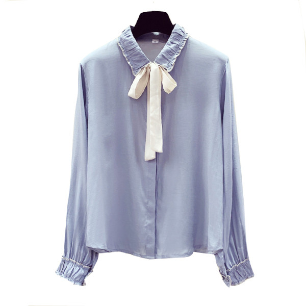 Sieviešu moderns krekls ar lentīti uz apkakles retro stilā