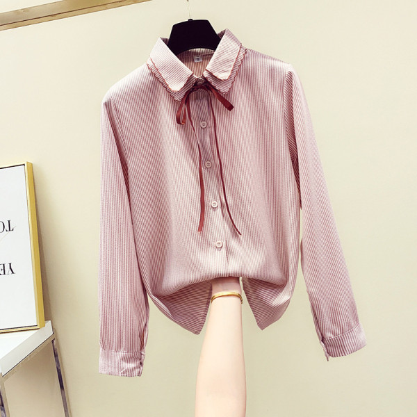 Sieviešu krekls retro stilā un kaklasaites apkakle