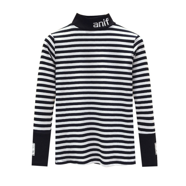 Csíkos női őszi blúz magas gallérral, fekete-fehér színben