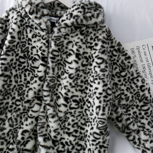 Új modell női tollkabát kapucnival és leopárd mintával