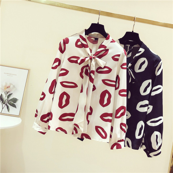 Stílusos női ing színes csók rátéttel