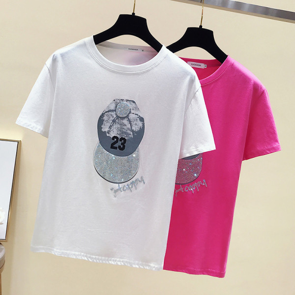 Värvilise aplikatsiooni ja ümara kaelusega naiste t-särk