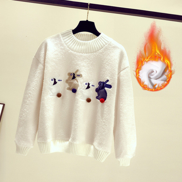 Зимна дамска блуза с 3D- елемент и обло деколте 