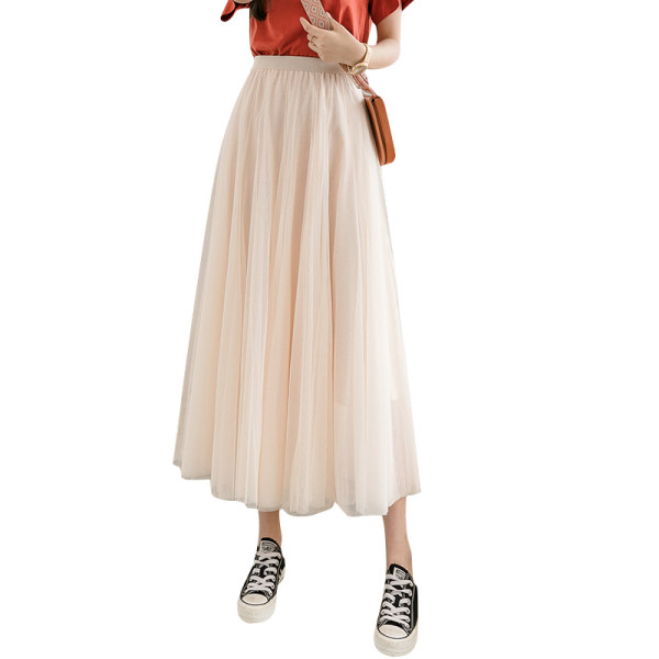 Vabaaja naiste pikk seelik, mis on valmistatud tüllist ja kummist vöökohas