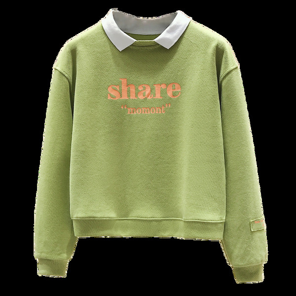 Női alkalmi blúz színes felirattal és gallérral