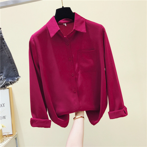 Sieviešu ikdienas krekls ar klasisku apkakli un kabatu