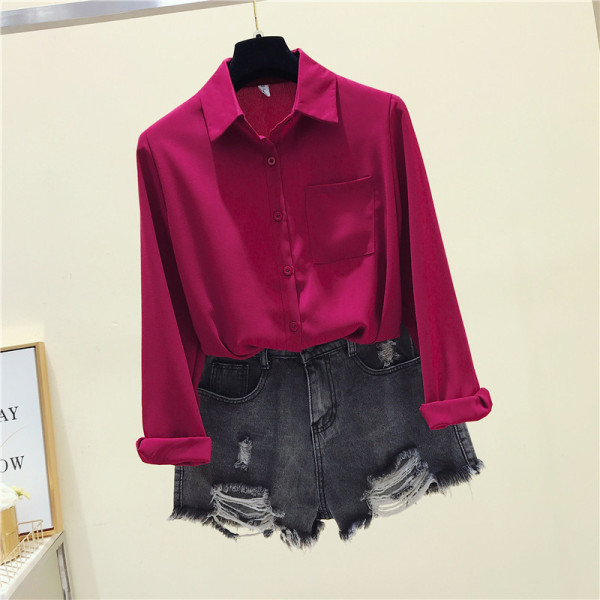 Sieviešu ikdienas krekls ar klasisku apkakli un kabatu