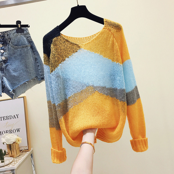 Sieviešu krāsains rudens-ziemas džemperis ar apaļu kakla izgriezumu