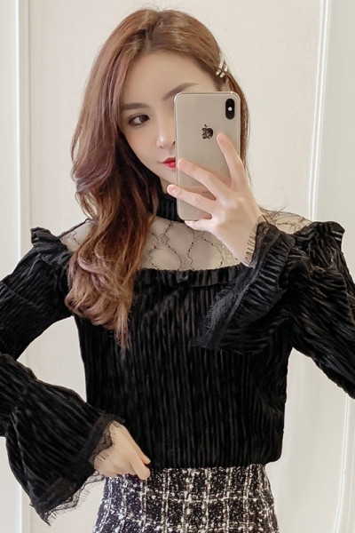 Moderna sieviešu kroku blūze ar mežģīnēm un pusaugstu apkakli