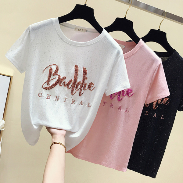 Sieviešu ikdienas t-krekls ar apaļu kakla izgriezumu un aplikācijām