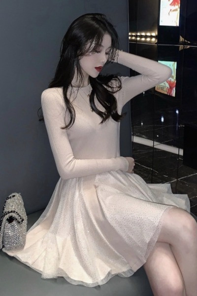 Rochie de dama moderna cu croiala cu efect stralucitor