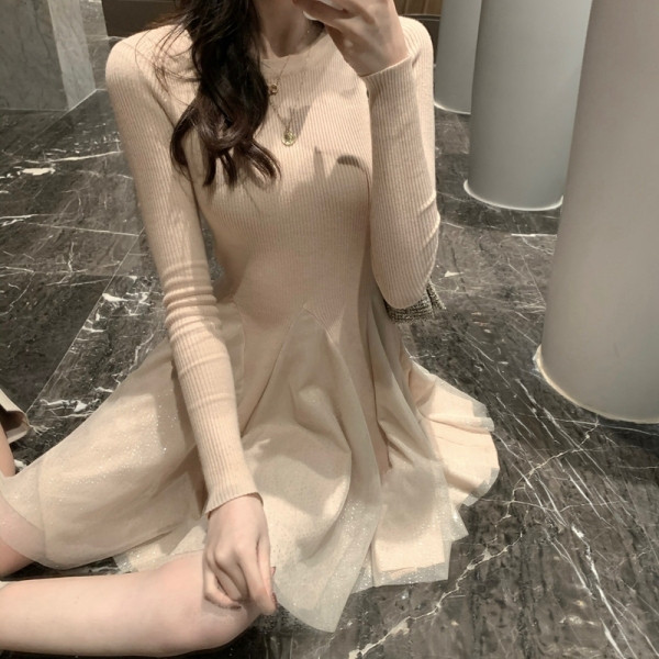 Rochie de dama moderna cu croiala cu efect stralucitor