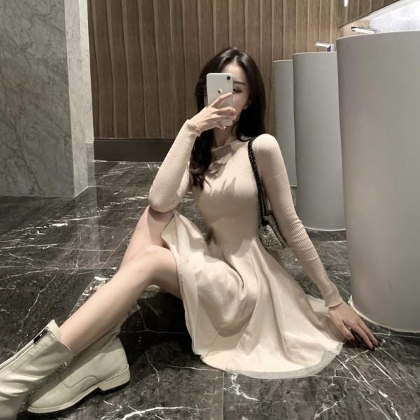 Rochie de dama moderna cu croiala cu efect stralucitor